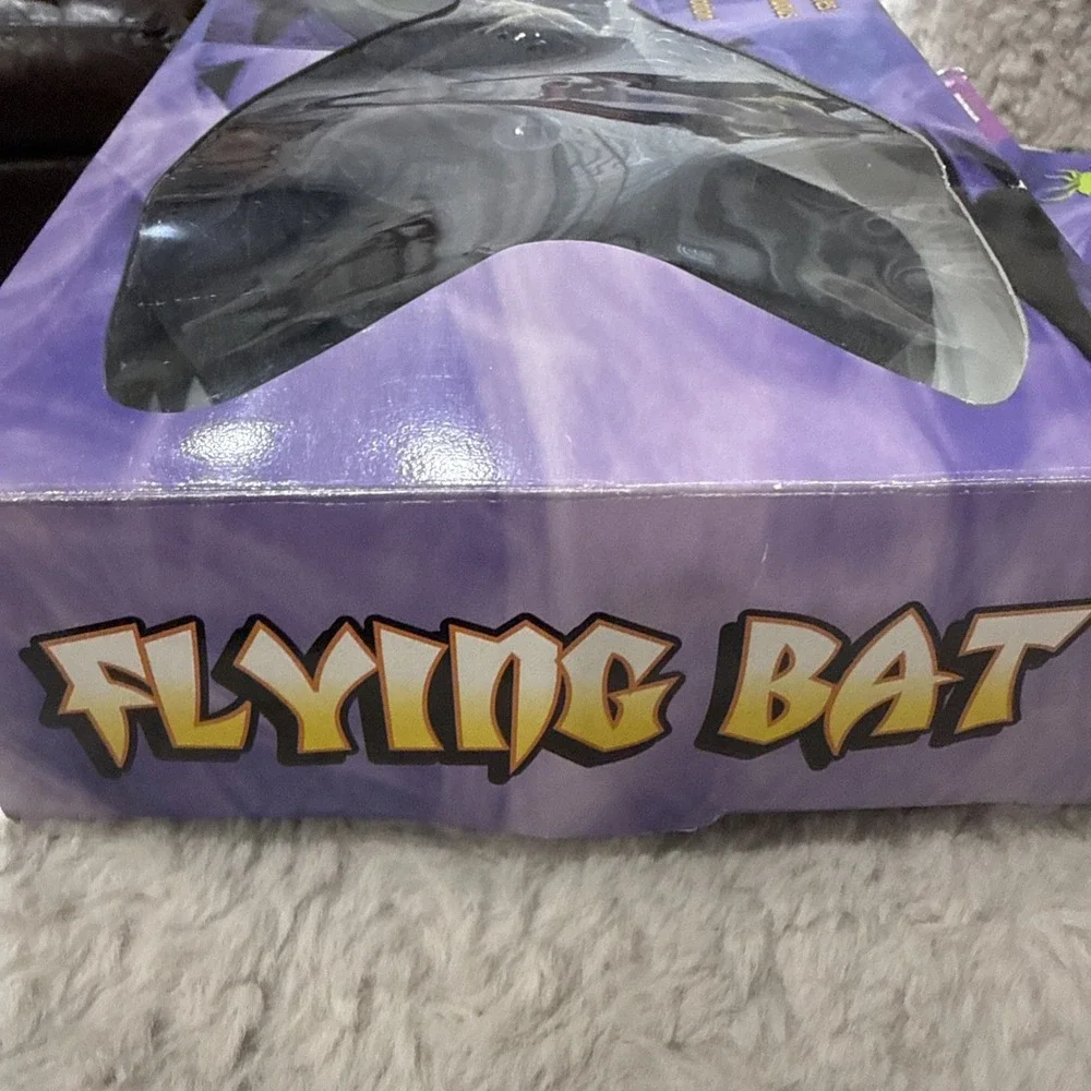 Vintage Hanging Flying Bat Flaps Halloween Animated Prop Decor Decoration 2002